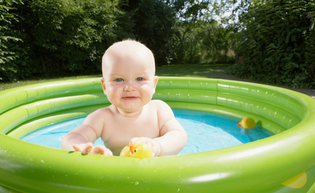 baby-in-pool