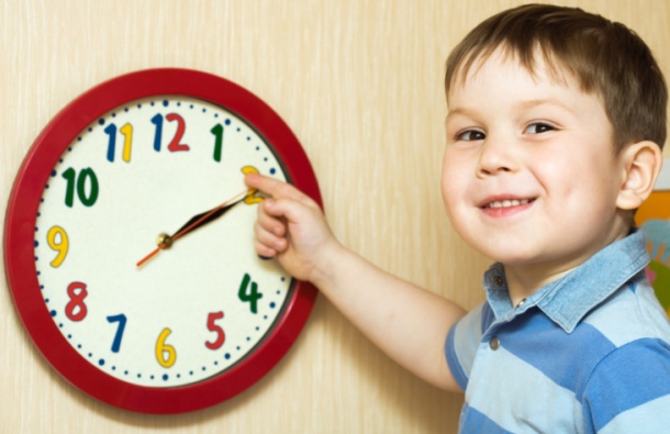 Kako da naučite dete da gleda na sat