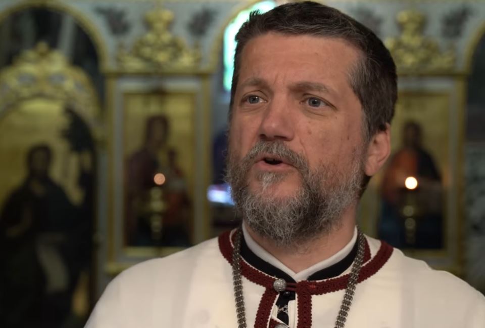 “Ludo je skroz činiti dobro onima koji nama čine zlo, ali …” Otac Gojko Perović objasnio zašto nije dobro imati proračune u životu - featured image “Ludo je skroz činiti dobro onima koji nama čine zlo, ali …” Otac Gojko Perović objasnio zašto nije dobro imati proračune u životu - featured image