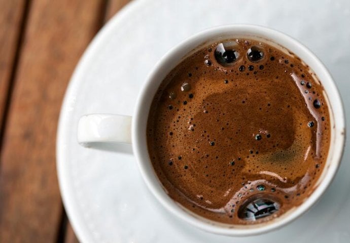 Jutarnja kafa ti ne prija? Znak koji tijelo šalje ne smiješ da ignorišeš - featured image Jutarnja kafa ti ne prija? Znak koji tijelo šalje ne smiješ da ignorišeš - featured image