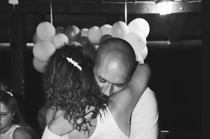 Iznenada nas je napustio srpski muzičar: Oglasila se pjevačica utučena od bola - featured image Iznenada nas je napustio srpski muzičar: Oglasila se pjevačica utučena od bola - featured image