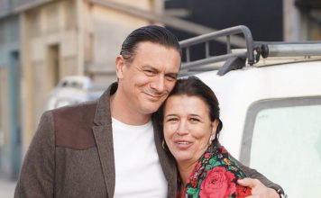 Naš čuveni glumac oženio je manekenku koja je radila sa najvećim svetskim zvezdama: Rodila je 3 sina pa otišla na selo da okopava baštu i gaji kokoši Naš čuveni glumac oženio je manekenku koja je radila sa najvećim svetskim zvezdama: Rodila je 3 sina pa otišla na selo da okopava baštu i gaji kokoši - featured image