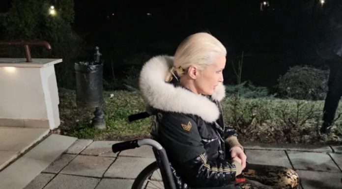 Nekada za noć uzimala 50.000 maraka, a sad podiže kredit da bi snimila pjesmu Nekada za noć uzimala 50.000 maraka, a sad podiže kredit da bi snimila pjesmu - featured image