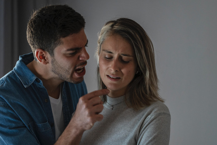 Pepeljuga bez princa: priča o Mariji koja je naučila koliko vrijedi - featured image Pepeljuga bez princa: priča o Mariji koja je naučila koliko vrijedi - featured image