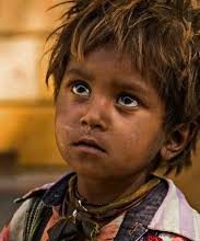 Suze na pločniku: Priča o dječaku koji je tražio hljeb, a pronašao sudbinu Suze na pločniku: Priča o dječaku koji je tražio hljeb, a pronašao sudbinu - featured image