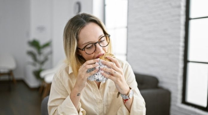 Zimi jedete bez kontrole? Svi prave ovu grešku, a ona potpuno menja osećaj gladi Zimi jedete bez kontrole? Svi prave ovu grešku, a ona potpuno menja osećaj gladi - featured image