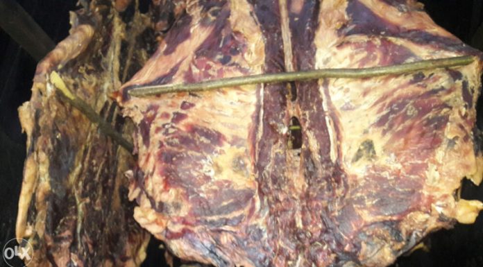 Kupio pokvareno suho meso: Kada vidite kakvo je unutra, zgrozit ćete se Kupio pokvareno suho meso: Kada vidite kakvo je unutra, zgrozit ćete se - featured image