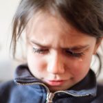 Izabrala sam najtišu devojčicu u sirotištu: Rekli su mi “Nemoj nju, ona ima loše gene” 15 godina kasnije desilo se ono što niko nije mogao da zamisli Izabrala sam najtišu devojčicu u sirotištu: Rekli su mi “Nemoj nju, ona ima loše gene” 15 godina kasnije desilo se ono što niko nije mogao da zamisli - featured image