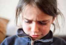 Izabrala sam najtišu devojčicu u sirotištu: Rekli su mi “Nemoj nju, ona ima loše gene” 15 godina kasnije desilo se ono što niko nije mogao da zamisli Izabrala sam najtišu devojčicu u sirotištu: Rekli su mi “Nemoj nju, ona ima loše gene” 15 godina kasnije desilo se ono što niko nije mogao da zamisli - featured image