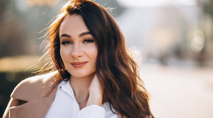 Svi su zvali beskorisnom domaćicom – Dok nije otkrila da vlada carstvom od 5 milijardi Svi su zvali beskorisnom domaćicom – Dok nije otkrila da vlada carstvom od 5 milijardi - featured image