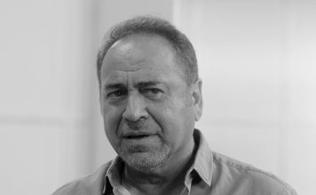 Kad je saznao da ima rak odveo je ženu pred oltar i izmirio se sa svim ljudima: Marinko Rokvić umro je 3 mjeseca nakon toga Kad je saznao da ima rak odveo je ženu pred oltar i izmirio se sa svim ljudima: Marinko Rokvić umro je 3 mjeseca nakon toga - featured image