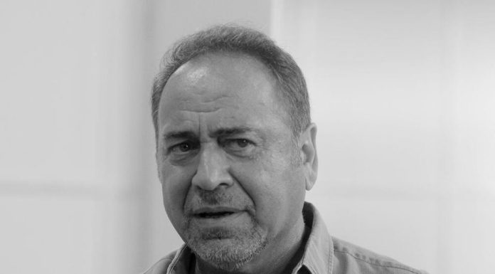 Kad je saznao da ima rak odveo je ženu pred oltar i izmirio se sa svim ljudima: Marinko Rokvić umro je 3 mjeseca nakon toga Kad je saznao da ima rak odveo je ženu pred oltar i izmirio se sa svim ljudima: Marinko Rokvić umro je 3 mjeseca nakon toga - featured image