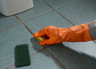 OČISTITE FUGE I PLOČICE PRIRODNOM METODOM: Iskusne domaćice otkrile trik, KAKO OVO RANIJE NISMO ZNALI? OČISTITE FUGE I PLOČICE PRIRODNOM METODOM: Iskusne domaćice otkrile trik, KAKO OVO RANIJE NISMO ZNALI? - featured image