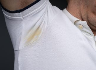 SMRAD KOJI SVI OSEĆAJU OKO VAS! Ispod pazduha vam neprijatno miriše na CRNI LUK? Rešava se odmah OVIM NAMIRNICAMA SMRAD KOJI SVI OSEĆAJU OKO VAS! Ispod pazduha vam neprijatno miriše na CRNI LUK? Rešava se odmah OVIM NAMIRNICAMA - featured image