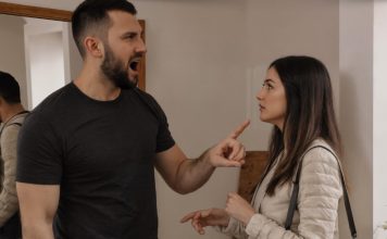 Jedan zahtjev, sedam godina braka i istina koju više nisam mogao ignorisati Jedan zahtjev, sedam godina braka i istina koju više nisam mogao ignorisati - featured image