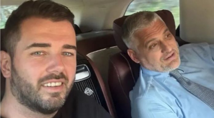 Ko je muškarac koji je Čedi najveća podrška otkako se razveo od supruge Jelene Jovanović u februaru prošle godine. Ko je muškarac koji je Čedi najveća podrška otkako se razveo od supruge Jelene Jovanović u februaru prošle godine. - featured image