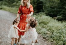 Kada porodica znači izbor: Priča o granicama, odgovornosti i zaštiti djece Kada porodica znači izbor: Priča o granicama, odgovornosti i zaštiti djece - featured image