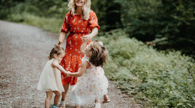 Kada porodica znači izbor: Priča o granicama, odgovornosti i zaštiti djece - featured image Kada porodica znači izbor: Priča o granicama, odgovornosti i zaštiti djece - featured image