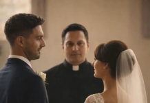 Nisam mogla da priuštim skupu haljinu, pa sam kupila jeftinu vintidž haljinu: na dan venčanja muževljevi bogati rođaci su mi se smejali, a onda je svekrva naglo ustala i rekla nešto neočekivano 😢😯