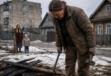 Nakon izlaska iz zatvora bivša zatvorenica kupila je staru kuću u selu, u čijem dvorištu je stajala čudna pseća kućica. Kada ju je žena srušila, ispod nje je ugledala nešto zastrašujuće 😱😨