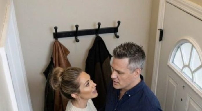 Muž je rekao da ona mora da daje svoju platu njegovoj majci.