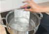 Znate li zašto trebate baciti ALUMINIJ u kipuću vodu? Jedna iskusna domaćica mi je savjetovala da to uradim i to je savršena pomoć u domaćinstvu! Znate li zašto trebate baciti ALUMINIJ u kipuću vodu? Jedna iskusna domaćica mi je savjetovala da to uradim i to je savršena pomoć u domaćinstvu! - featured image