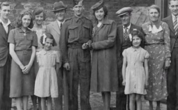 Slika sa srpske svadbe stara 100 godina otkriva istinu od koje nas hvata mučnina: Vidite li vi jeziv detalj? (FOTO) Slika sa srpske svadbe stara 100 godina otkriva istinu od koje nas hvata mučnina: Vidite li vi jeziv detalj? (FOTO) - featured image
