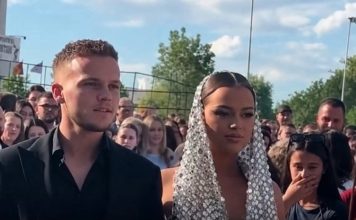 Zbog ove maturantkinje Srbija se podelila, jedni tvrde da je prelepa, drugi osudili njen autfit: Gore prekrila glavu, a kad pogledaju dole – ljudi se zabezeknu Zbog ove maturantkinje Srbija se podelila, jedni tvrde da je prelepa, drugi osudili njen autfit: Gore prekrila glavu, a kad pogledaju dole – ljudi se zabezeknu - featured image