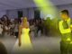 POČEO PRVI PLES, A MUZIKA STALA, MLADOŽENJA OSTAVIO MLADU: Gosti u neverici skočili sa stolica, ovo niko nije očekivao! (VIDEO) POČEO PRVI PLES, A MUZIKA STALA, MLADOŽENJA OSTAVIO MLADU: Gosti u neverici skočili sa stolica, ovo niko nije očekivao! (VIDEO) - featured image