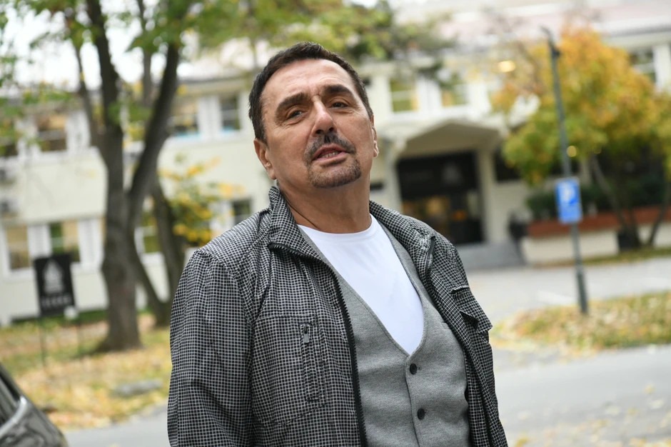 OVO JE KEBINA VANBRAČNA KĆERKA, JAVNOST U ŠOKU: Igor i Nataša Kojić žive kao Iordovi, dok Ina nema krov nad glavom – prvi put javno progovorila o KEBI – ista otac, kao preslikana - featured image OVO JE KEBINA VANBRAČNA KĆERKA, JAVNOST U ŠOKU: Igor i Nataša Kojić žive kao Iordovi, dok Ina nema krov nad glavom – prvi put javno progovorila o KEBI – ista otac, kao preslikana - featured image