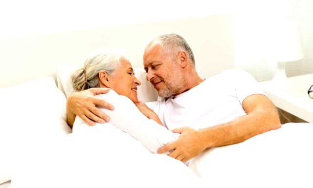 Da li su intimni odnosi za osobe starije od 58 godina – ovo je prava istina o kojoj se ne priča Da li su intimni odnosi za osobe starije od 58 godina – ovo je prava istina o kojoj se ne priča - featured image