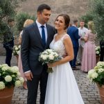 Samo nekoliko minuta prije nego što sam trebala izgovoriti „da“, moj zaručnik je nestao bez traga, a privatni detektiv otkrio je tajnu zbog koje sam poželjela da ga nikada nisam tražila Samo nekoliko minuta prije nego što sam trebala izgovoriti „da“, moj zaručnik je nestao bez traga, a privatni detektiv otkrio je tajnu zbog koje sam poželjela da ga nikada nisam tražila - featured image
