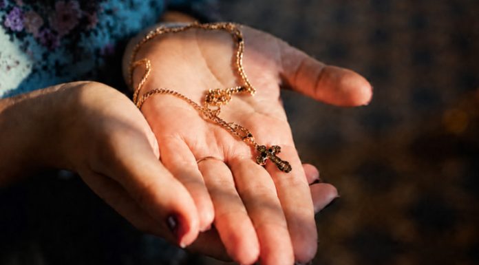 6 ličnih predmeta koje nikako ne smete poklanjati nikome, pa ni rođenoj deci 6 ličnih predmeta koje nikako ne smete poklanjati nikome, pa ni rođenoj deci - featured image