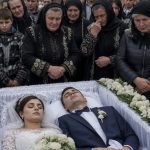 Venčali su se i nekoliko sati kasnije pronađeni mrtvi držeći se za ruke: Pismo je otkrilo istinu o njihovom poslednjem danu Venčali su se i nekoliko sati kasnije pronađeni mrtvi držeći se za ruke: Pismo je otkrilo istinu o njihovom poslednjem danu - featured image