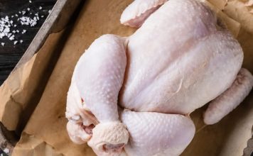 MNOGI OBOŽAVAJU TO DA JEDU, A NE ZNAJU DA JE NAJOPASNJI DIO PILETINE: Nutricionista otkriva zašto uništava organizam MNOGI OBOŽAVAJU TO DA JEDU, A NE ZNAJU DA JE NAJOPASNJI DIO PILETINE: Nutricionista otkriva zašto uništava organizam - featured image
