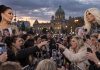 „Zašto se fanovi Cece i Karleuše svađaju već 20+ godina zbog žena koje uopšte ne poznaju?“ „Zašto se fanovi Cece i Karleuše svađaju već 20+ godina zbog žena koje uopšte ne poznaju?“ - featured image