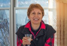 Maja je u đubretu pronašla HIV pozitivan test i svet joj se srušio: Posle 2 meseca vaspitačica je zove i kaže – dođite po bolesno dete Maja je u đubretu pronašla HIV pozitivan test i svet joj se srušio: Posle 2 meseca vaspitačica je zove i kaže – dođite po bolesno dete - featured image
