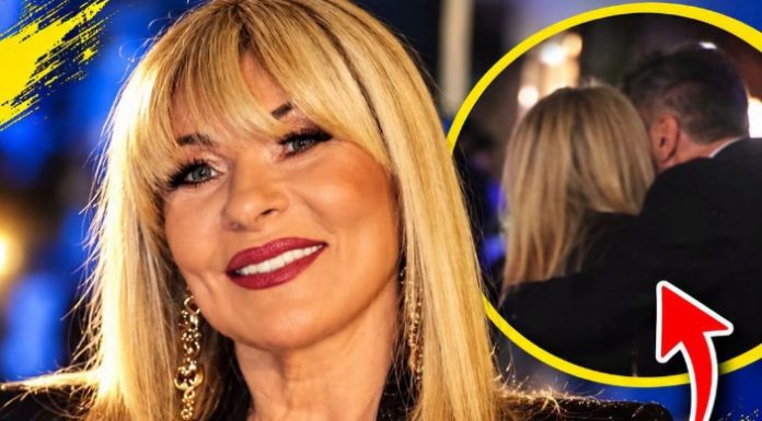 Brzo je prebojela njegovu smrt!! SUZANA JOVANOVIĆ uhvaćena u ZAGRLJAJU našeg popularnog pjevača!!! Brzo je prebojela njegovu smrt!! SUZANA JOVANOVIĆ uhvaćena u ZAGRLJAJU našeg popularnog pjevača!!! - featured image
