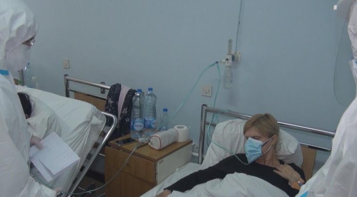 OPASNA BOLEST SE ŠIRI, LJUDI VEĆ U KARANTINU Svet u strahu od NOVOG ZATVARANJA nakon MISTERIOZNE smrti Darije (28) OPASNA BOLEST SE ŠIRI, LJUDI VEĆ U KARANTINU Svet u strahu od NOVOG ZATVARANJA nakon MISTERIOZNE smrti Darije (28) - featured image